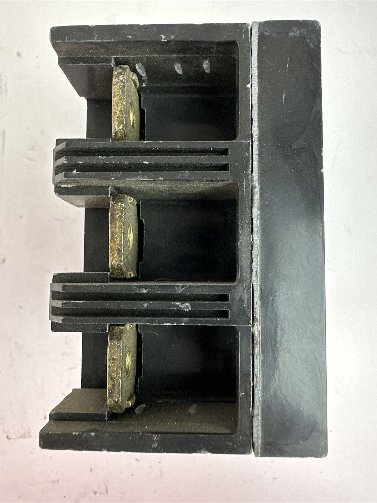 GE THQD32125 CIRCUIT BREAKER 125A 3POLE 240VAC
