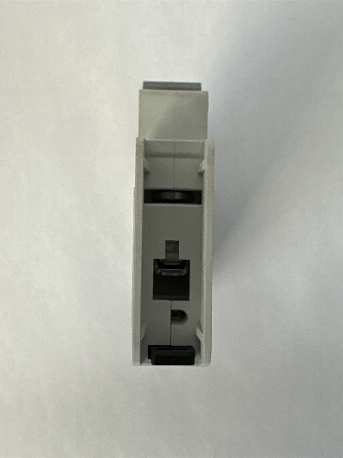 EATON WMZT1D08 CIRCUIT BREAKER 8A 277VAC 1POLE (LOT OF 5)