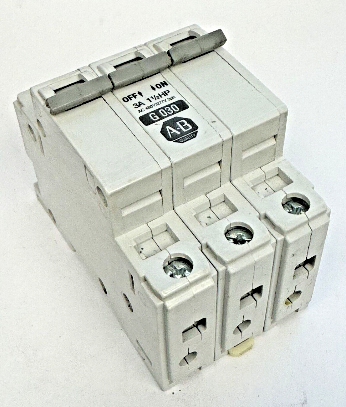 ALLEN-BRADLEY - 1492-CB3-G030 SER. C - MOTOR CONT.- 3P, 3A, 277 V, 1-1/2 HP, 3PH