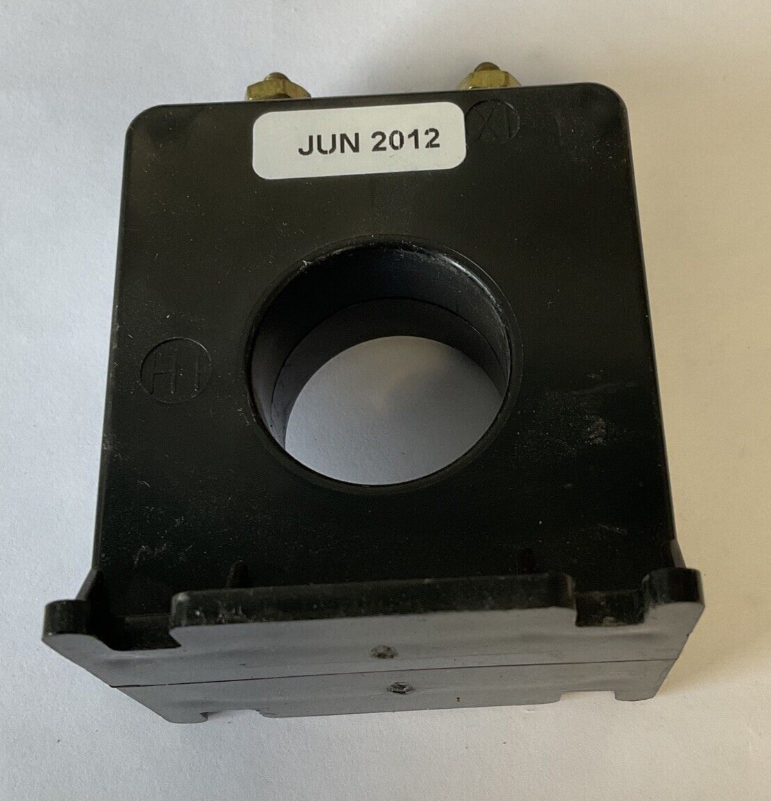 ALLEN BRADLEY 1411-2SFT-201 CURRENT TRANSFORMER RATIO200:5 600V 10KV***LOTOF3***