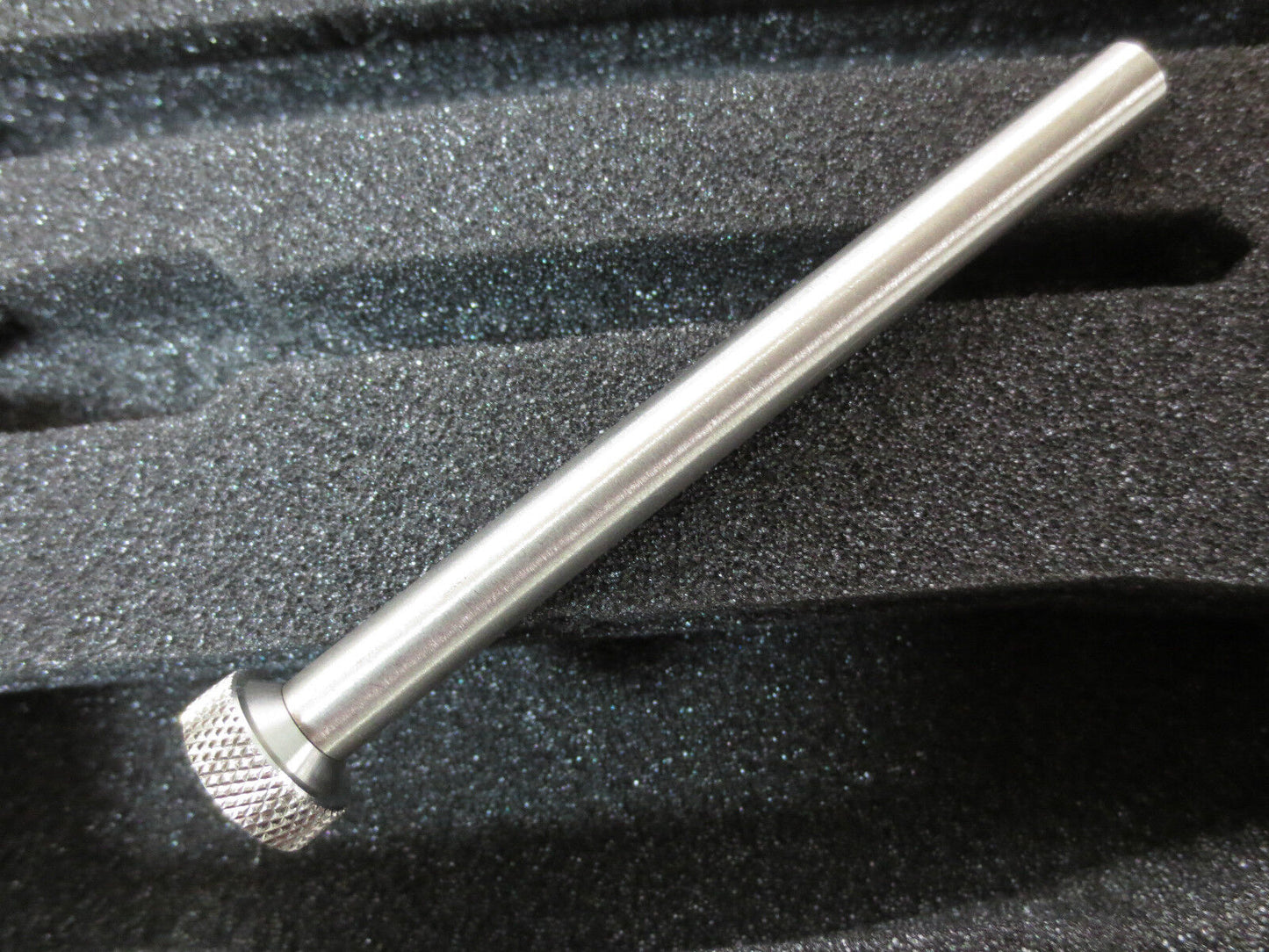 ENTEK IRD STRAIGHT PROBE from 37425 (943) w/ CASE - NO TRANSDUCER, MAGNET, CABLE
