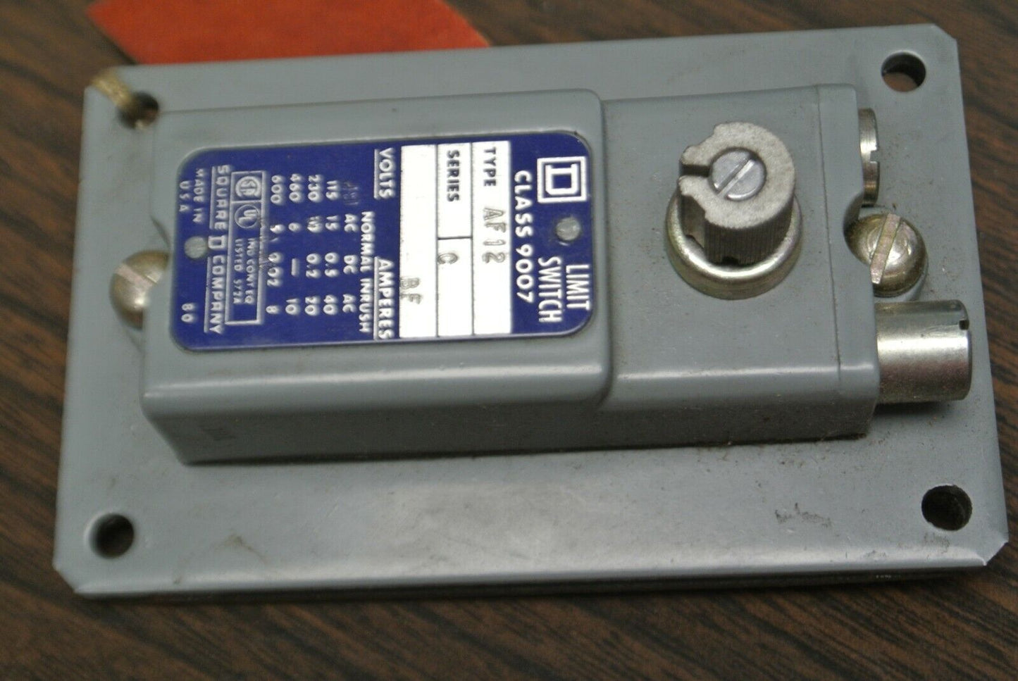 SQUARE D 9007 AF-12 Ser. C LIMIT SWITCH 600VAC/DC / 1 N.O. / 1 N.C. NEW SURPLUS