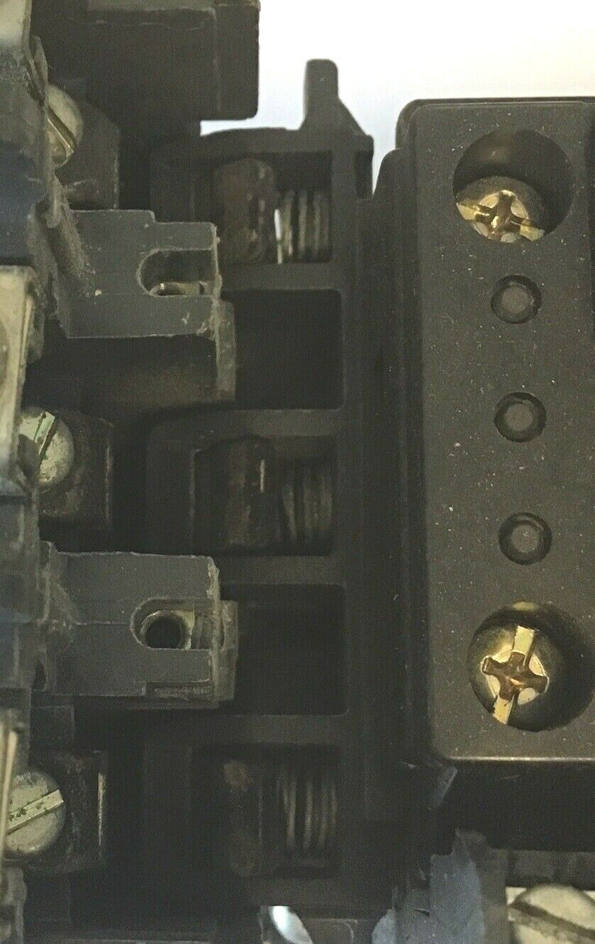 ALLEN BRADLEY 509-BOD STARTER SIZE 1 SER.B W/CB236 COIL W/O HEATER