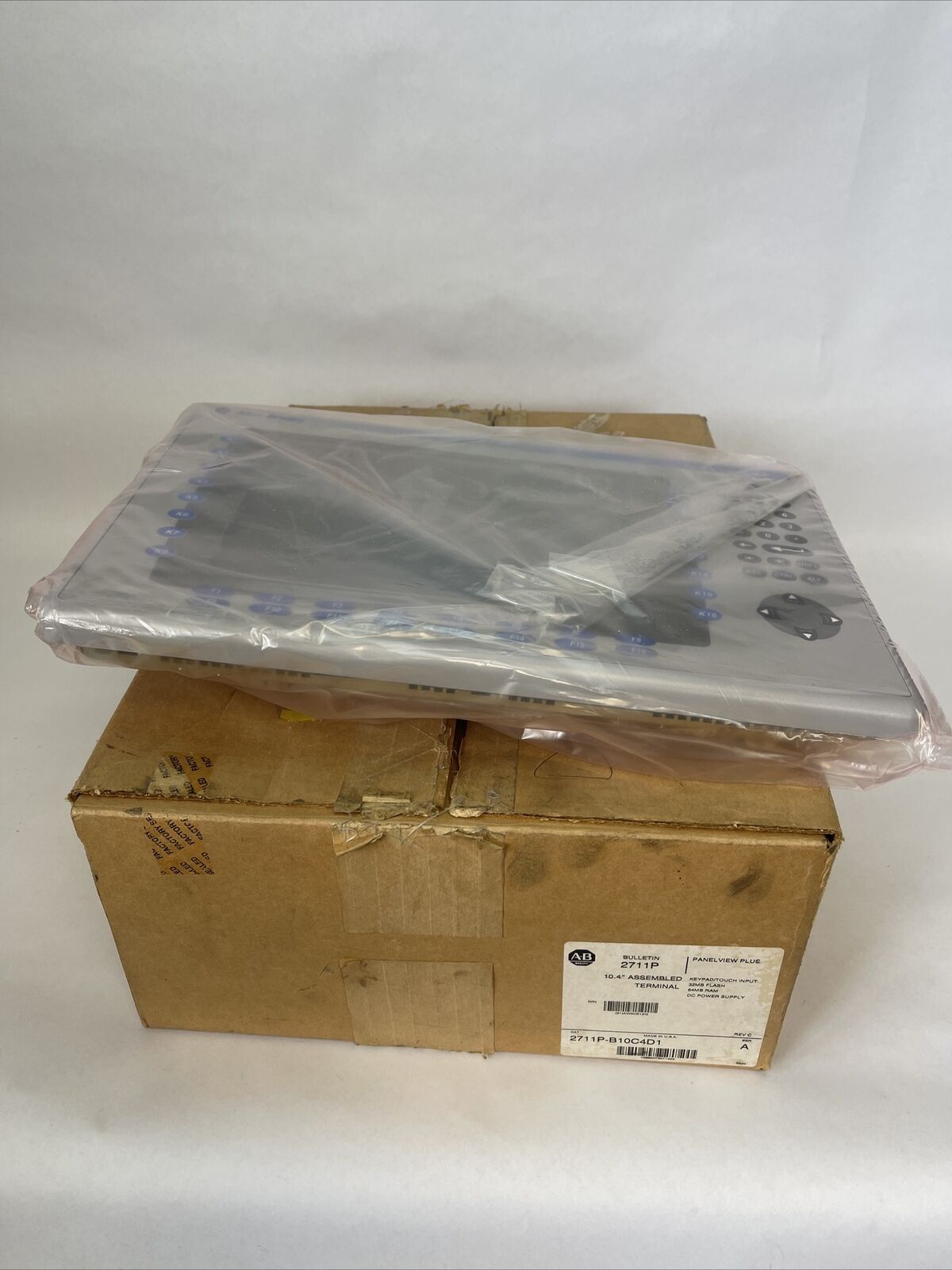 ALLEN BRADLEY 2711P-B10C4D1 10.4" ASSEMBLED TERMINAL SER A REV C PANELVIEW 1000