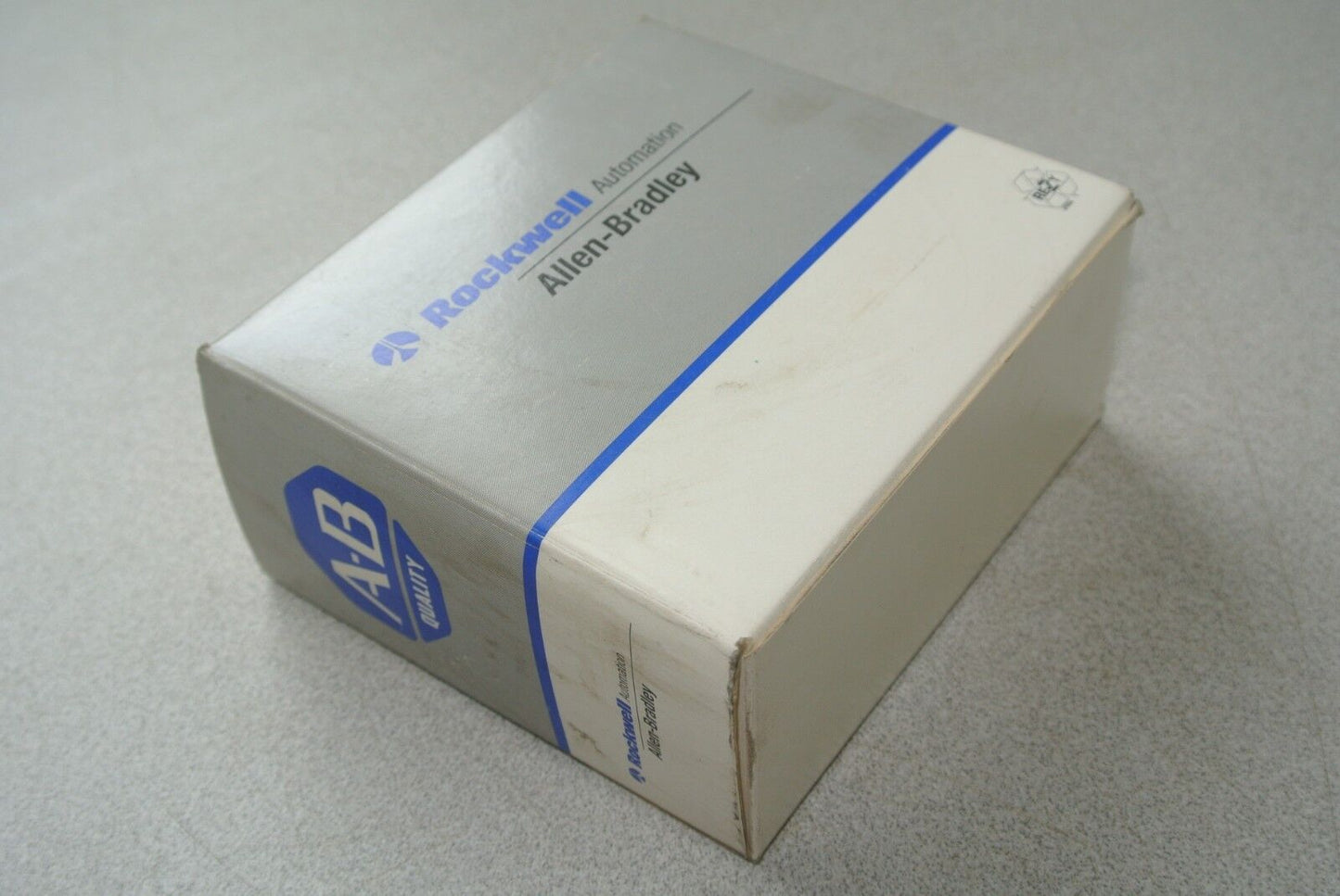 ALLEN-BRADLEY 700-ZBR100AZ1 Ser. A SAFETY RELAY 120V / 24V - NEW SURPLUS