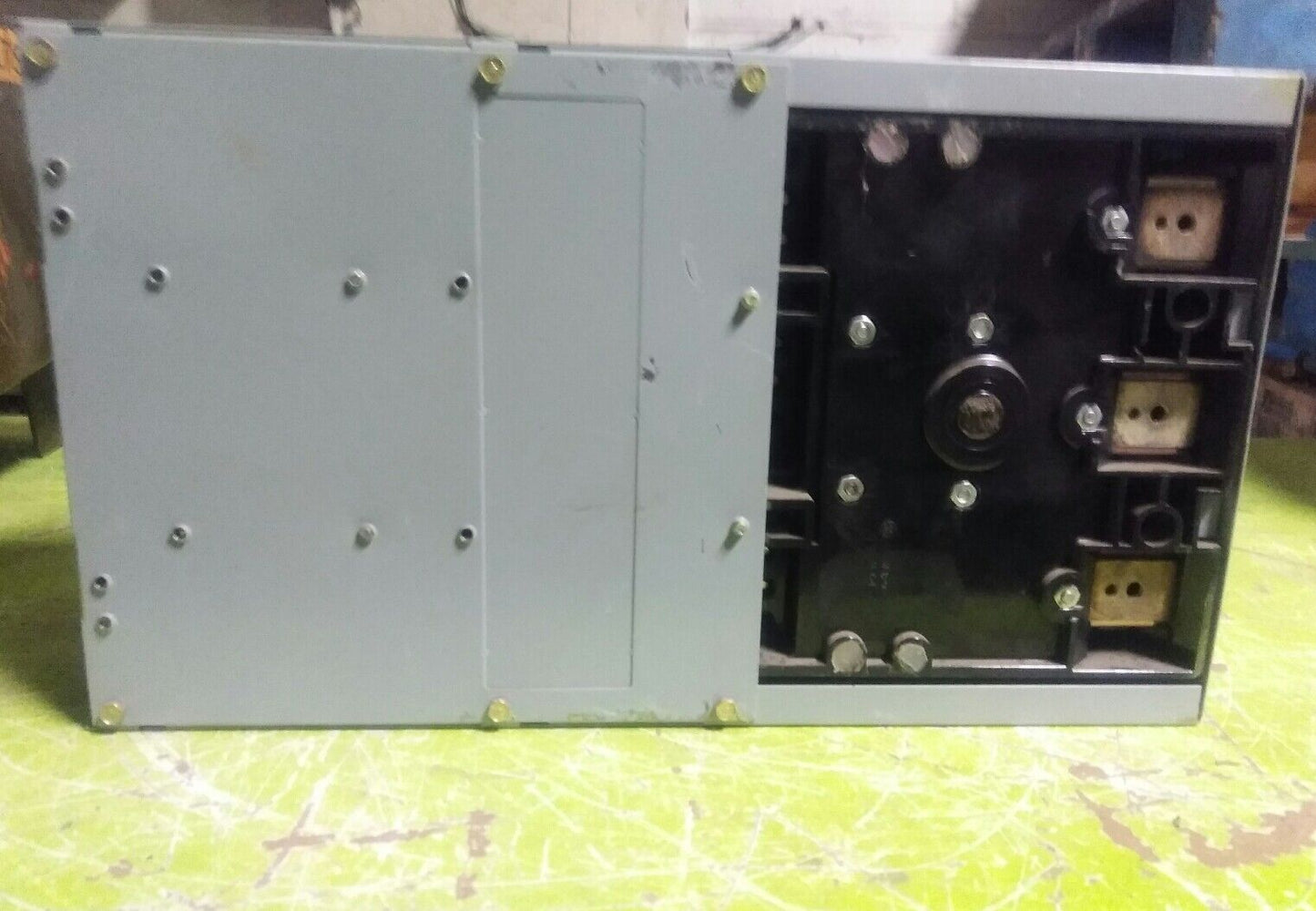 General Electric GE QMR THFP324 200 Amp, 240VAC, 3-Pole Panelboard SWITCH Unit