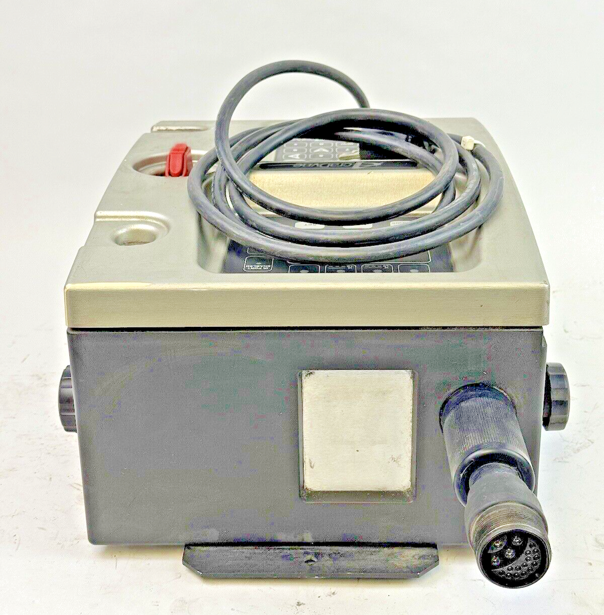 ACRADYNE - IEC2K - CONTROLLER - 120/230 VAC +/-10% / 15A / FREQ. 50/60 Hz