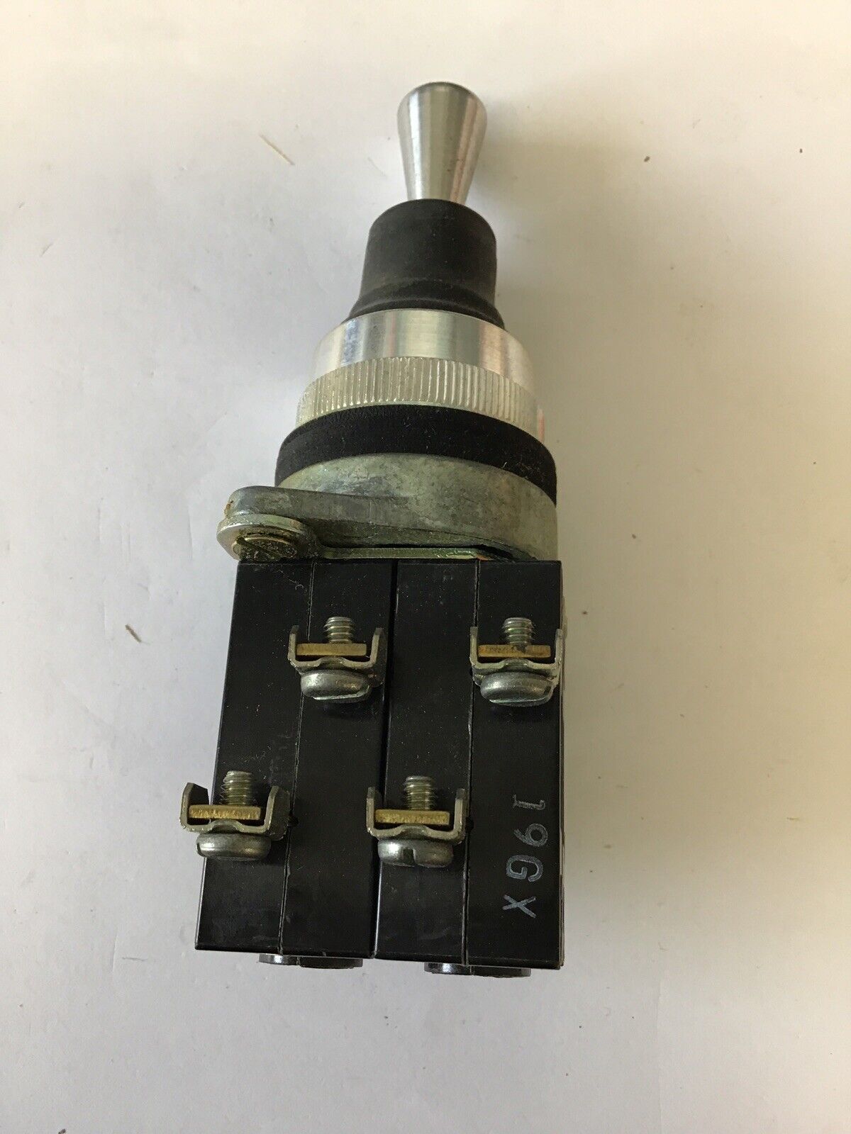 GENERAL ELECTRIC CR290UR203D OILTIGHT JOYSTICK 5POS. MOM. 2NO-2NC 600V