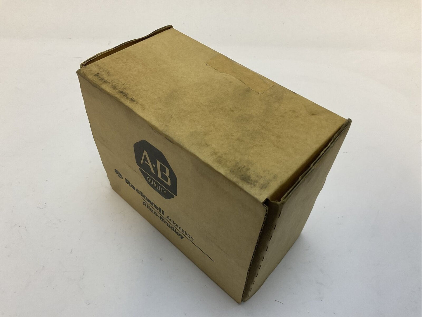 ALLEN BRADLEY 1769-PA4 POWER SUPPLY SER A F/W REV NA DIR/VER 10000392629/02 120/