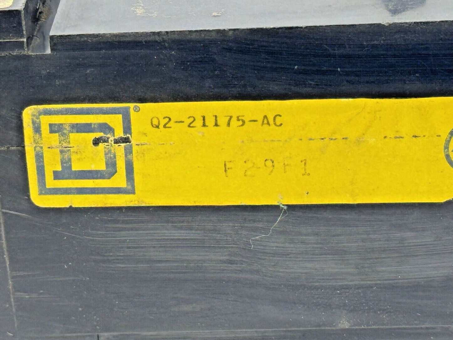 SQUARE D - Q221175AC - MOLDED CASE CIRCUIT BREAKER - 2 POLE/ 175 A/ 240 VAC