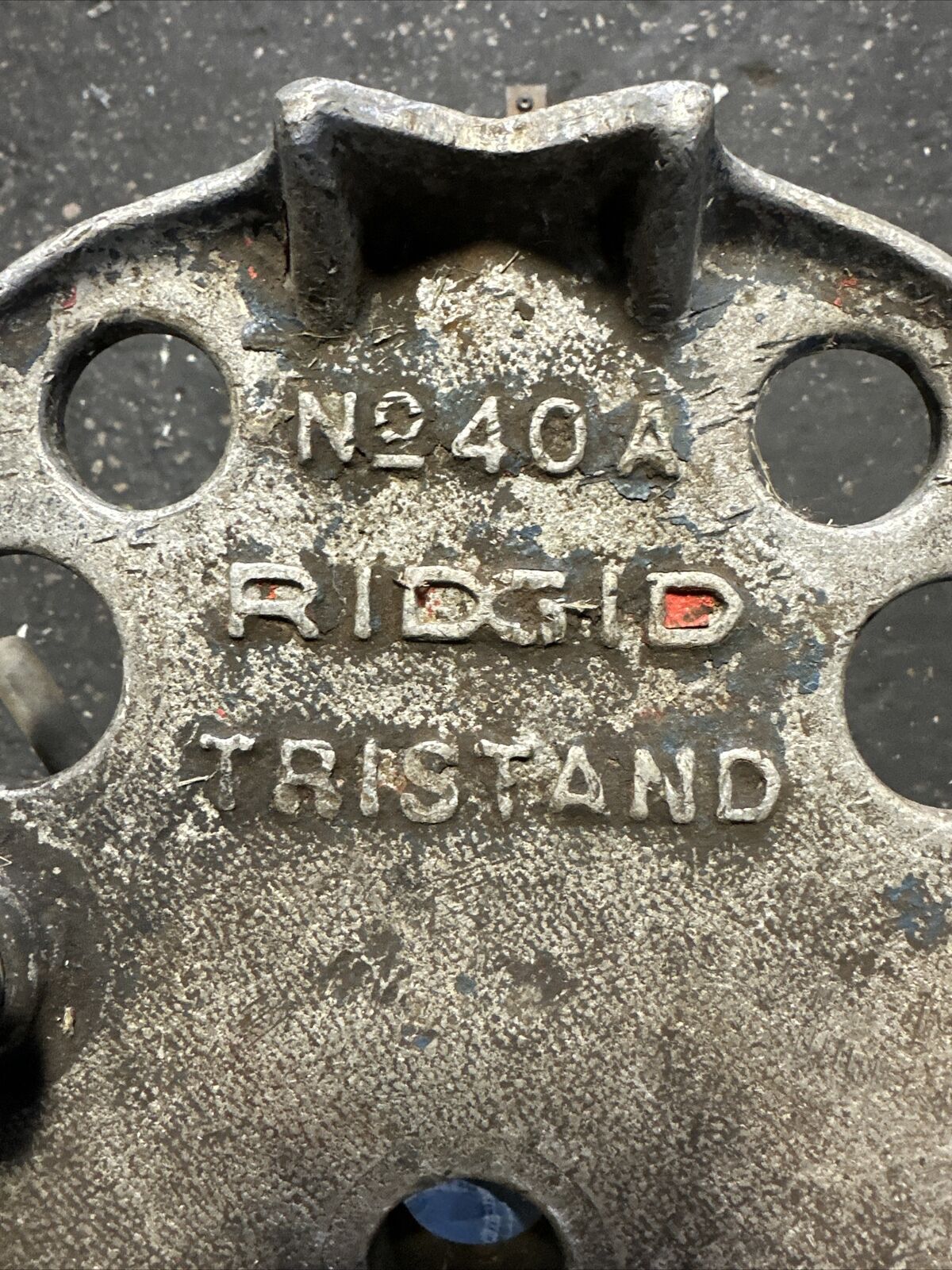 RIDGID NO 40A TRISTAND