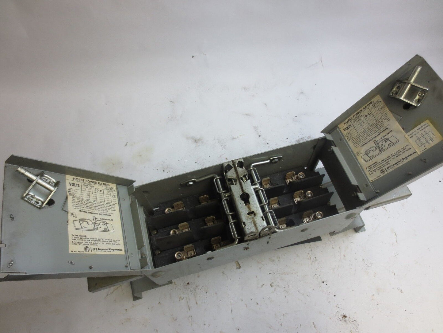 I-T-E V7B3211 VACU-MATIC TWIN PANELBOARD SWITCH - 240V, 30A, 3P