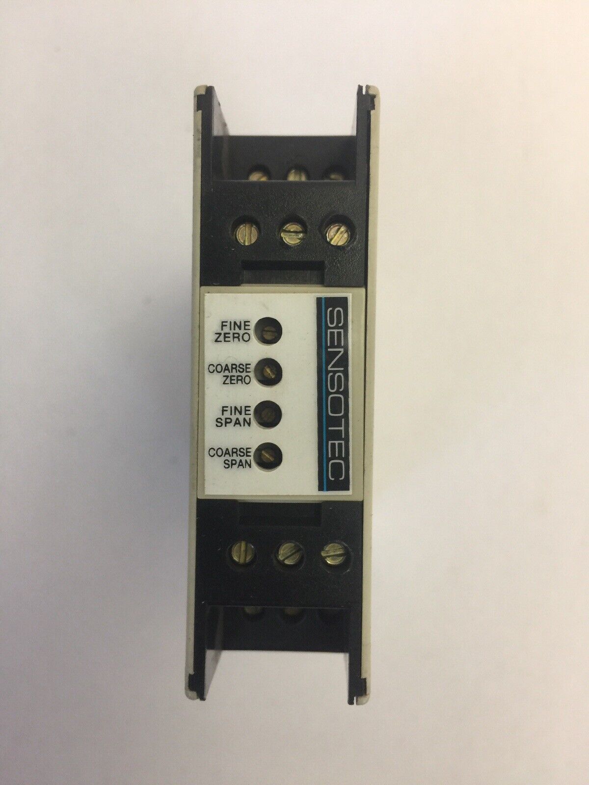 SENSOTEC MODEL WAC PART NO. 060-6897-01 INPUT 18-36VDC OUTPUT +/- 5VDC MODULE