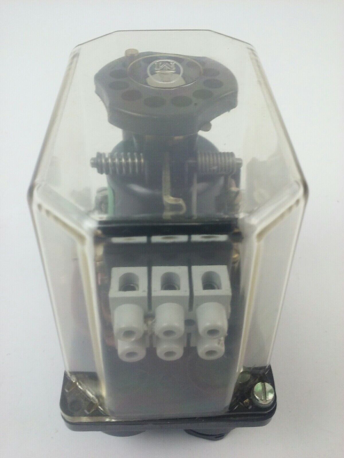DRUCKWACHTER KLOCKNER MOELLER MCS8 PRESSURE SWITCH 380V 10A, 125V 18KW, 220V