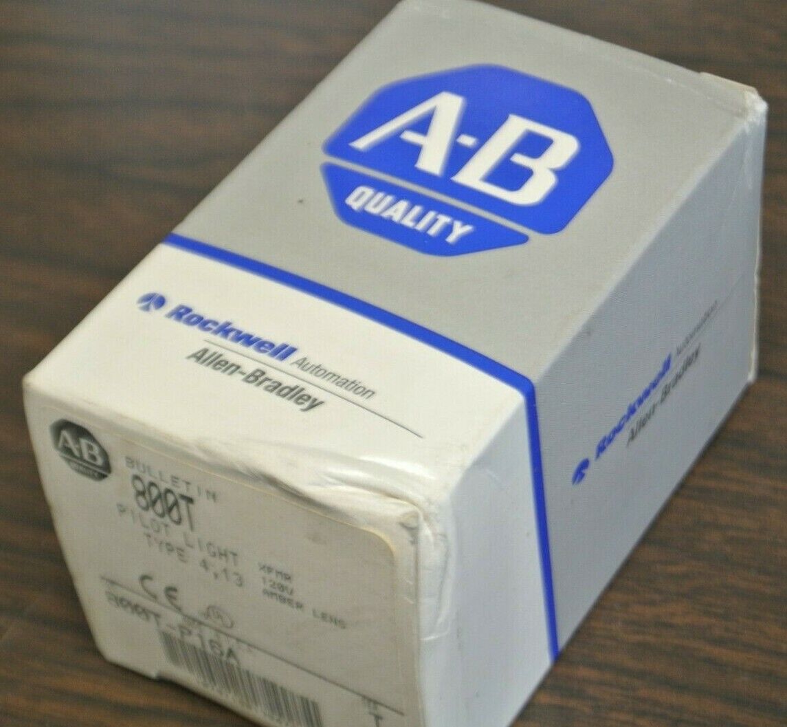 ALLEN-BRADLEY 800T-P16A PILOT LIGHT / TRANSFORMER / 120V / AMBER / NEW SURPLUS