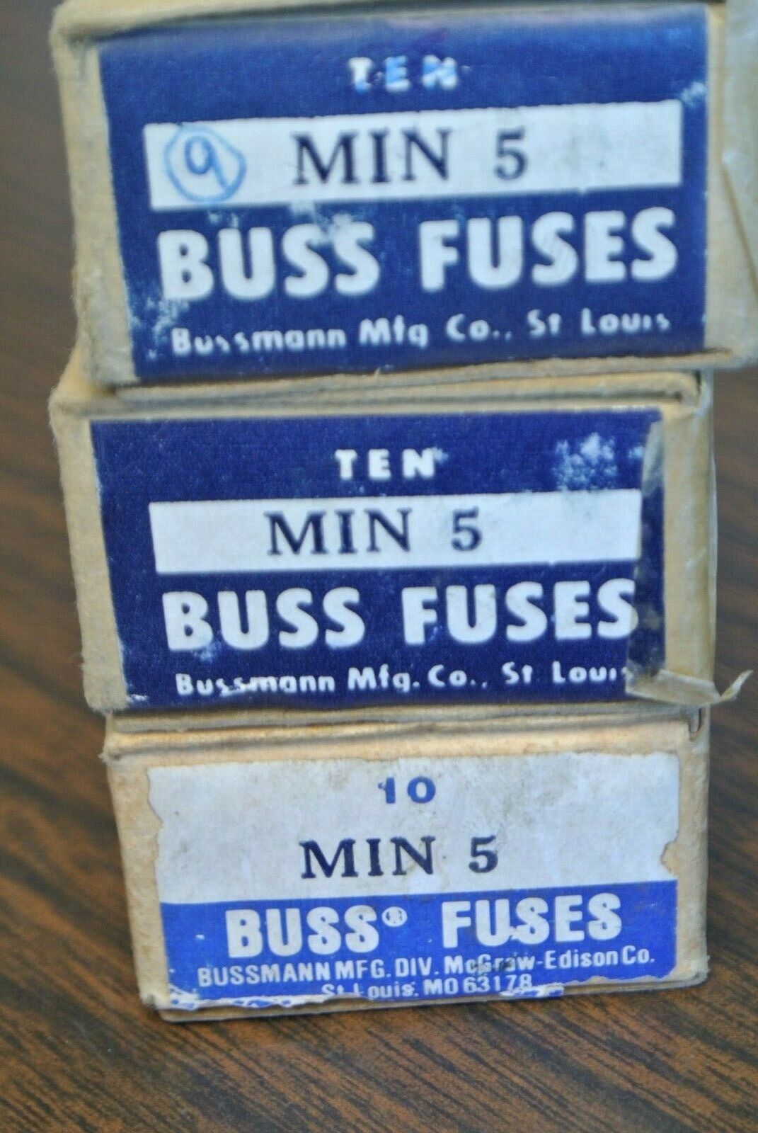 BOX of 10 / BUSS MIN5 INDICATING FUSE / 5A / 250V / NEW SURPLUS / MIN-5