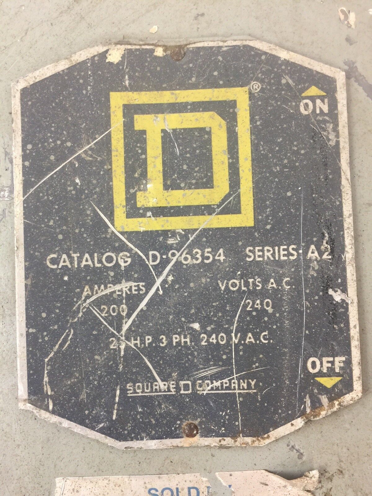 SQUARE D D-96354 FUSIBLE DISCONNECT SWITCH 200 AMP 240 VAC 3PH