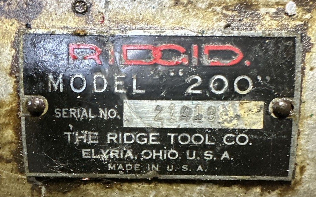 RIDGID 200 PIPE THREADER 115V 8AMP 28RPM