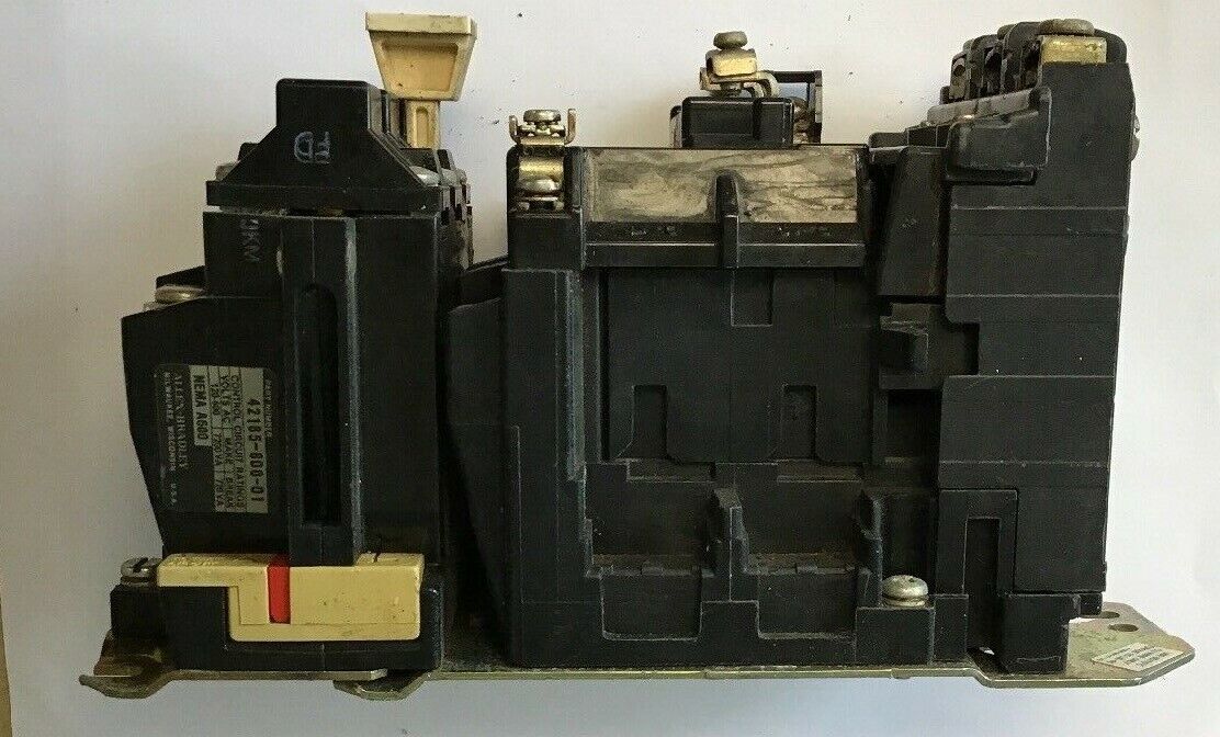 ALLEN BRADLEY 509-B0D SIZE 1 STARTER 600VAC 27AMP 10HP W26 HEATERS 120V COIL