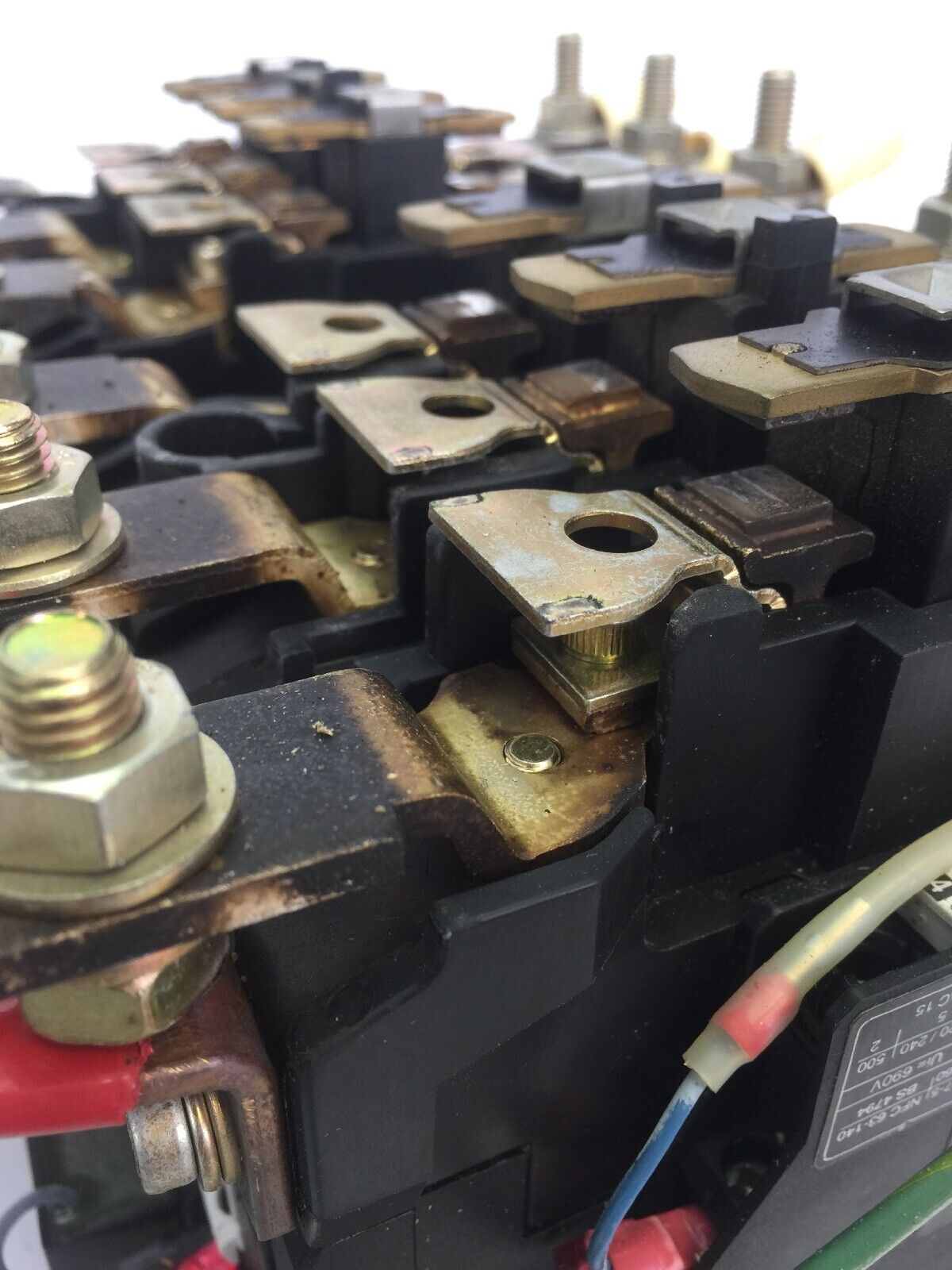 GE CA5F2 REVERSING CONTACTOR 600VAC 100HP 105AMP COIL 120V 60HZ