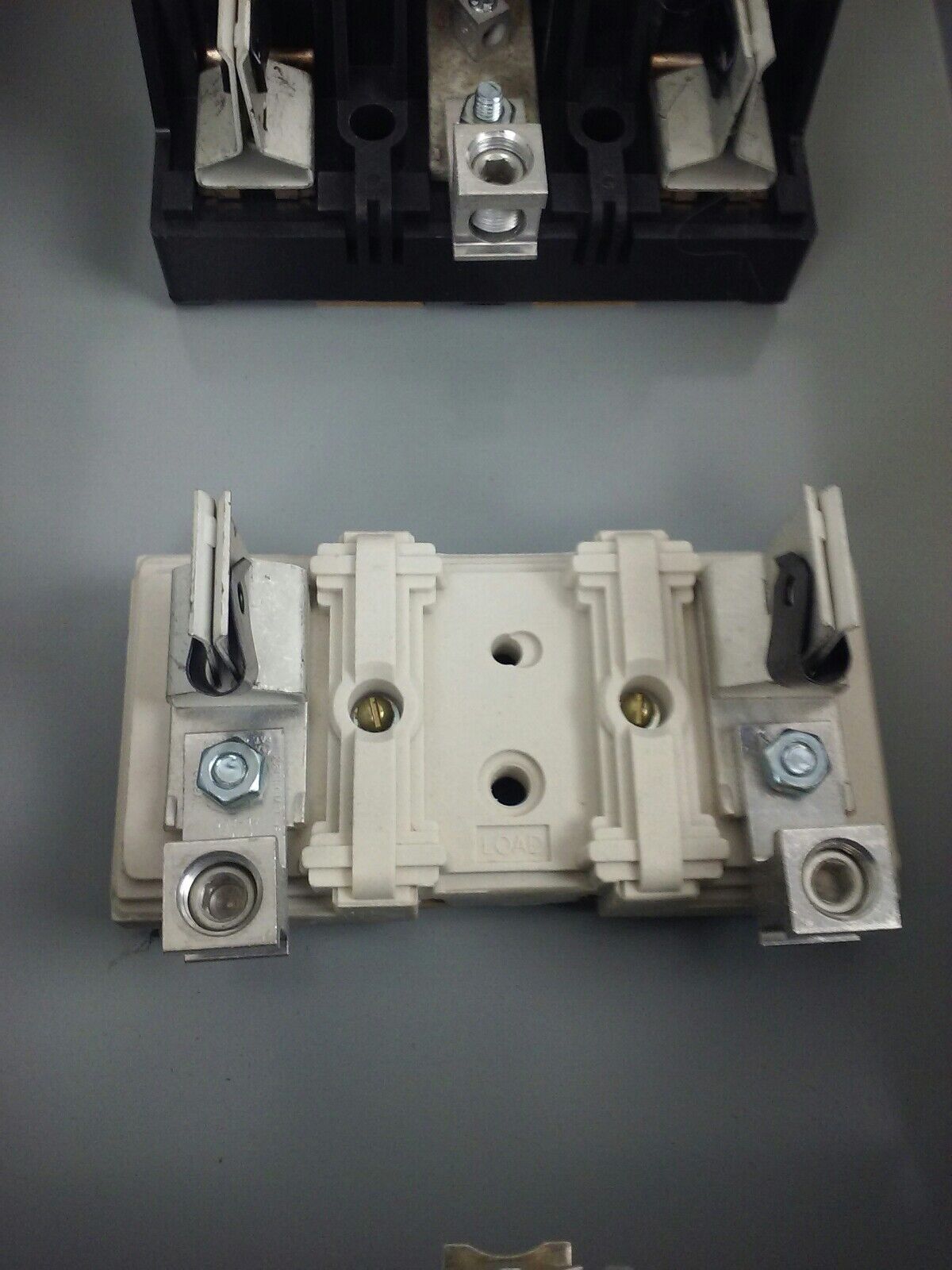 SIEMENS NR243, SER. B, GENERAL DUTY ENCLOSED SWITCH,2P, 200A, 240V, TYPE 3R, NEW