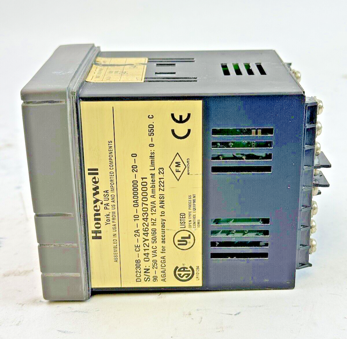 HONEYWELL - DC230B-CE-2A-10-0A00000-20-0 - DIGITAL TEMPERATURE CONTROLLER