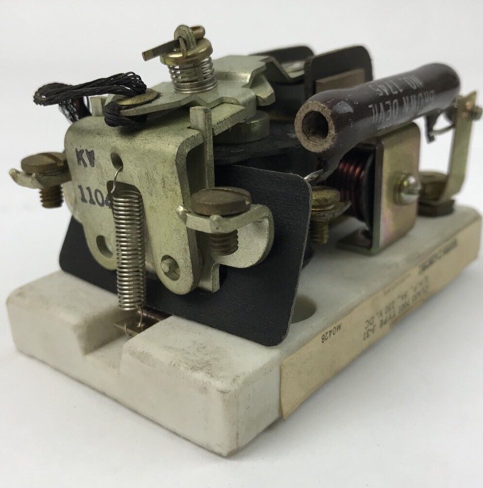 Square D 7001 J-31 DC Magnetic Relay Open Type 5 Amps At 230 DC
