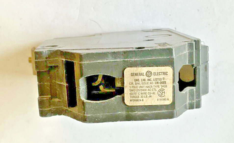 GENERAL ELECTRIC THQB1115 CIRCUIT BREAKER 15A 120/240VAC 1POLE THQB***LOTOF4***