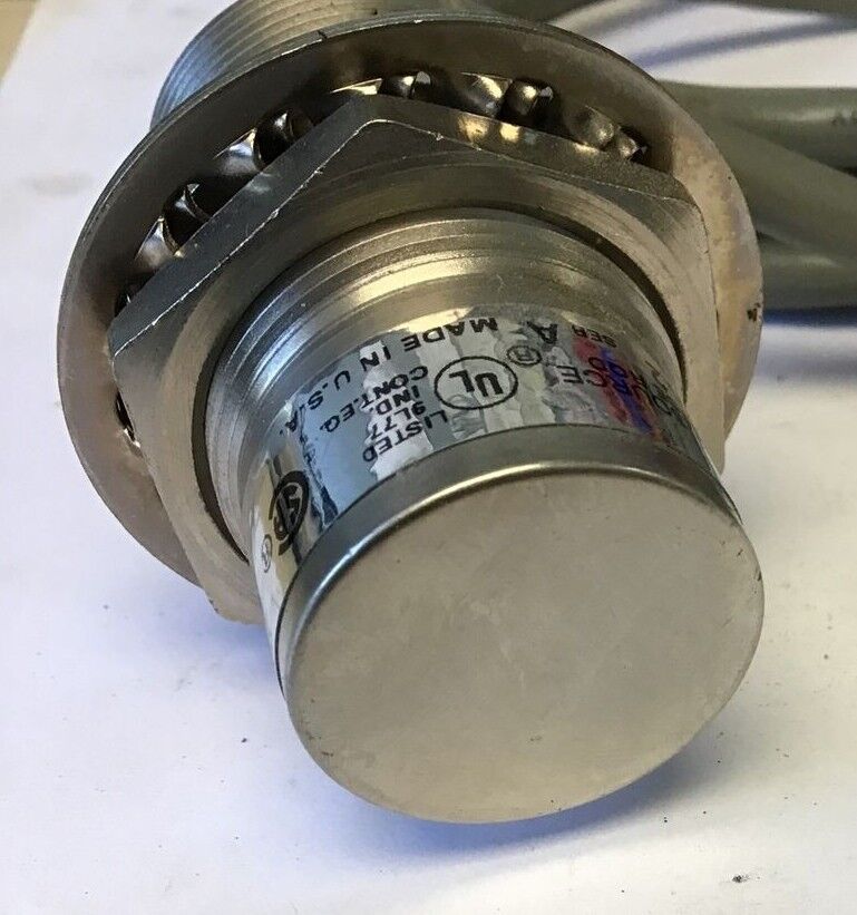 ALLEN BRADLEY 871TM-DH15NP30-A2 INDUCTIVE PROXIMITY SENSOR SER.A 30VDC 200MA