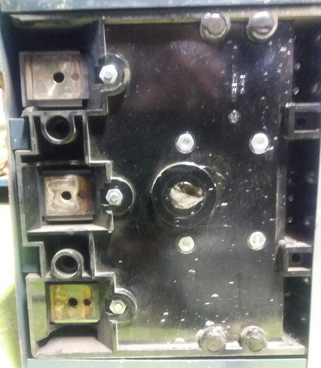 General Electric GE QMR324 Type QMR Fusible Interrupter SWITCH - 200A 3P 240VAC