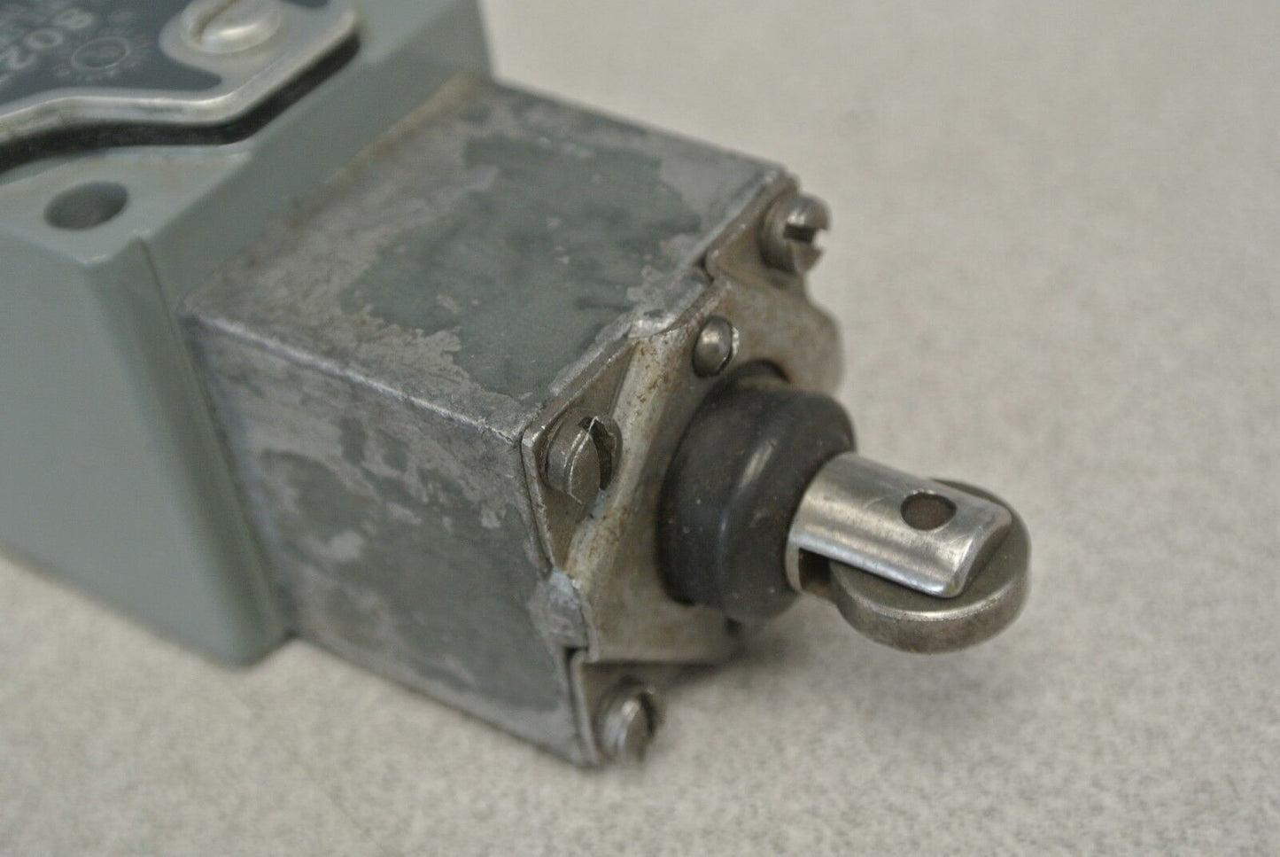 ALLEN-BRADLEY 802T-DU Ser. C / OILTIGHT LIMIT SWITCH / SPRING RETURN NEW SURPLUS