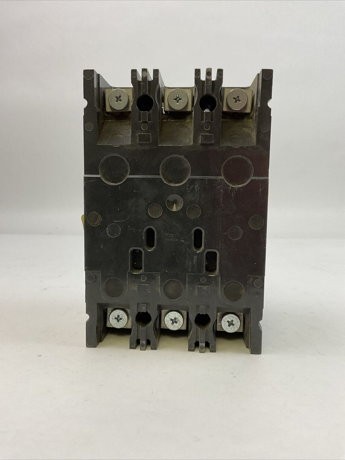GE TED136YT150 MOLDED CASE SWITCH 3POLE 150AMP 600VAC 250VDC NO SHUNT TRIP