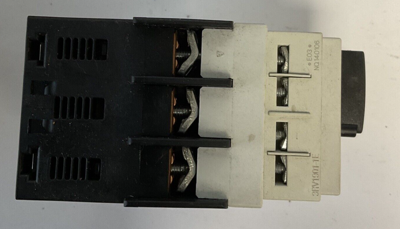 SIEMENS 3RV1021-1GA15 MOTOR STARTER 50/60HZ 600V 6.3-4.5A 6KV 82A