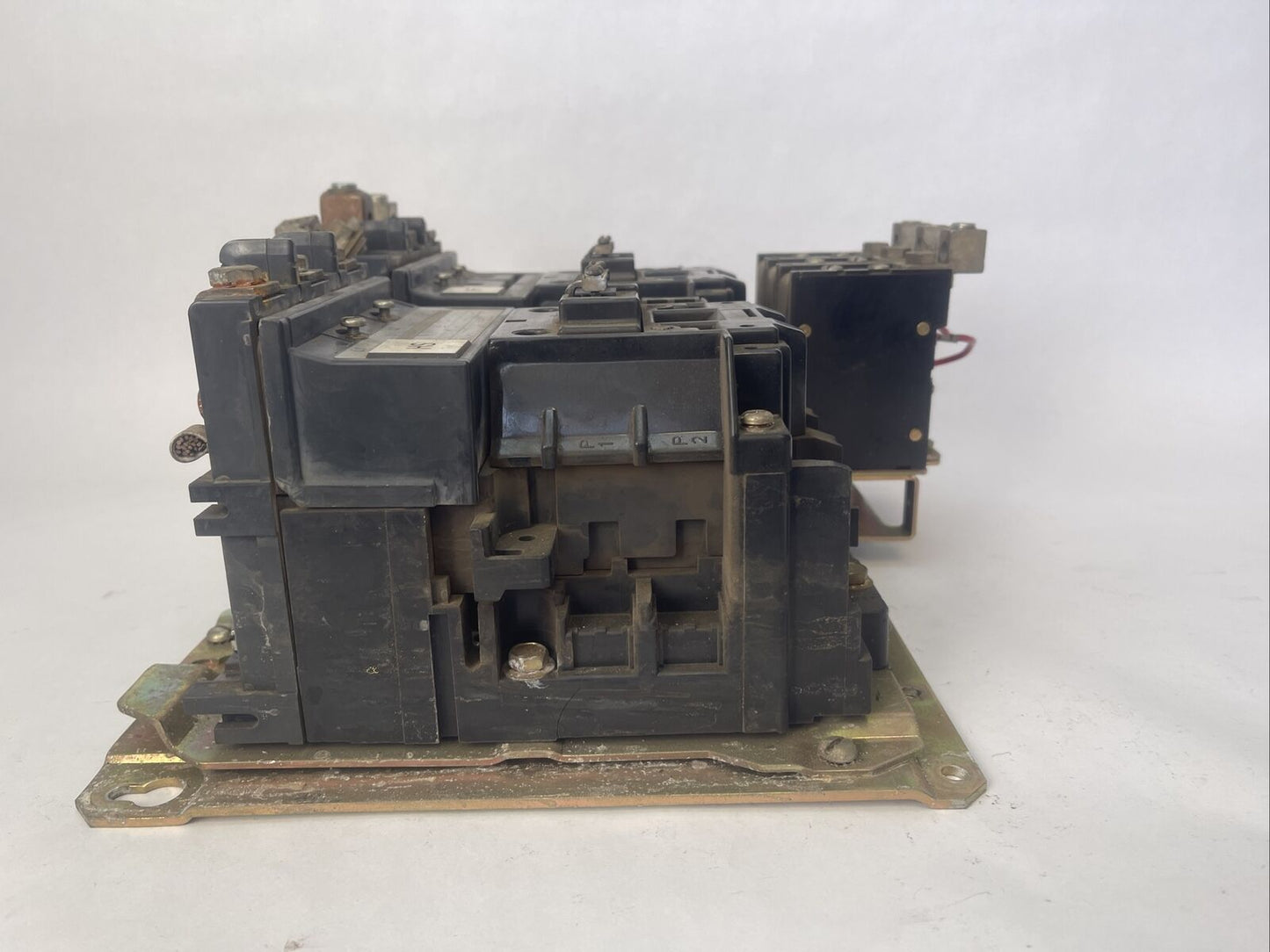 ALLEN BRADLEY 505-DOD-7 SIZE 3 REVERSING STARTER 90A 600VAC 50HP COIL 115-120V