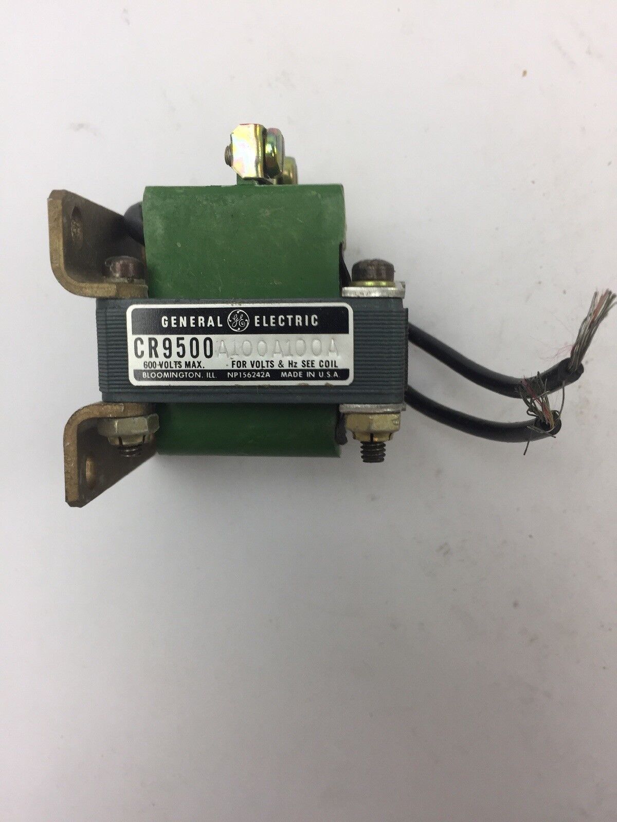 GE CR9500A100A100A SOLENOID 415V 50HZ PULL TYPE END MTG * NO PLUNGER *