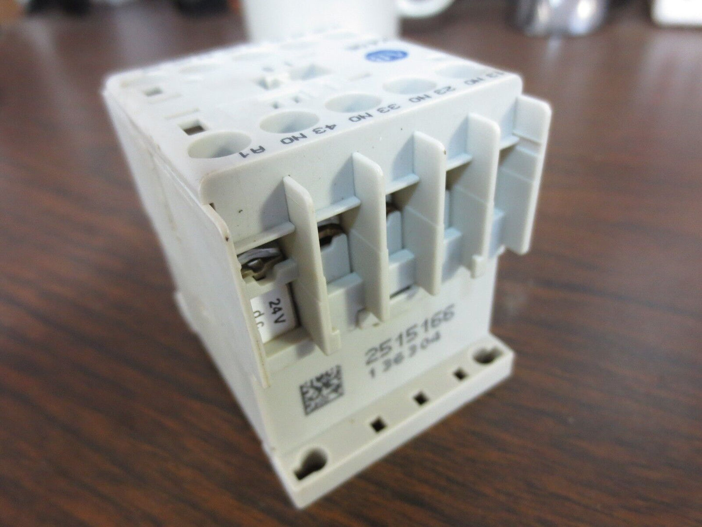 ALLEN-BRADLEY 700-K40-* Ser. A CONTROL RELAY - 6kV AC-12 600V 10A