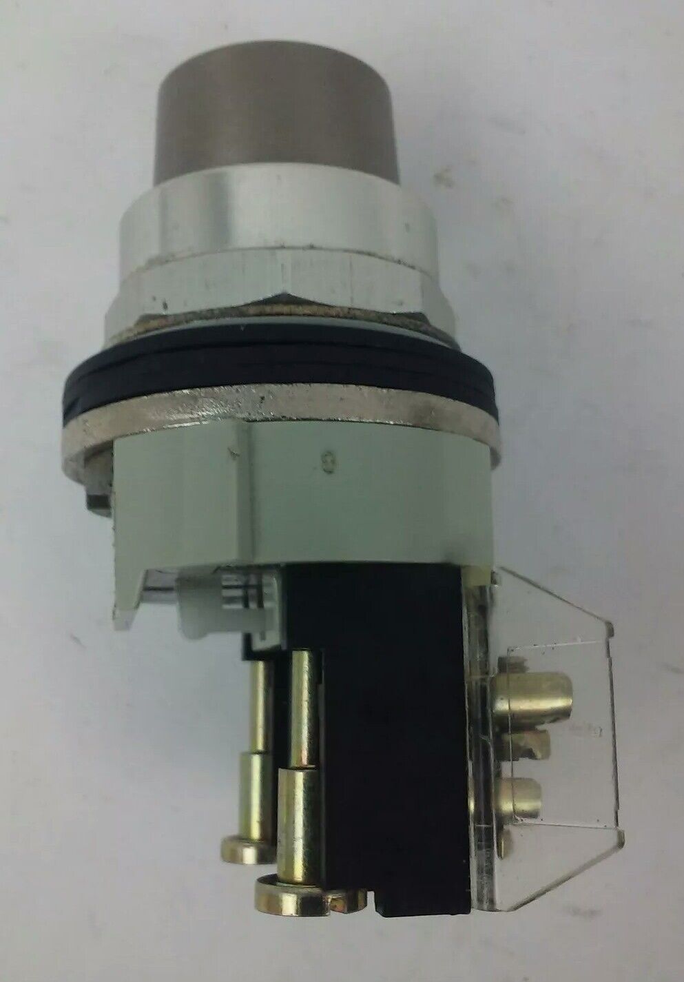 ALLEN BRADLEY 800T-H33KE8 SER. T SELECTOR SWITCH TYPE 4-13, NO KEY, 800T-H33