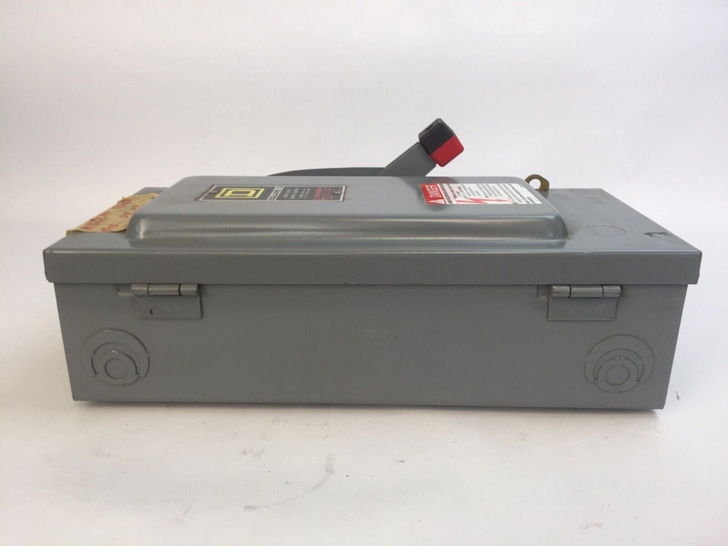 SQUARE D H321 FUSIBLE SAFETY SWITCH SER E2 30A 240VAC 7.5HP 3PH TYPE 1 ENCLOSURE