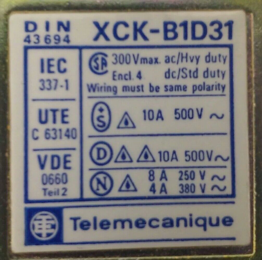 TELEMECANIQUE XCK-B1D31 LIMIT SWITCH, 300V, ENCL.4, 10A-250V, 4A-380V, NEW