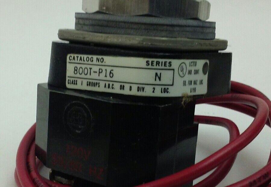 ALLEN BRADLEY PILOT LIGHT MODULE KIT 1481-N52A120 (red 800T-P16 light) (NEW)