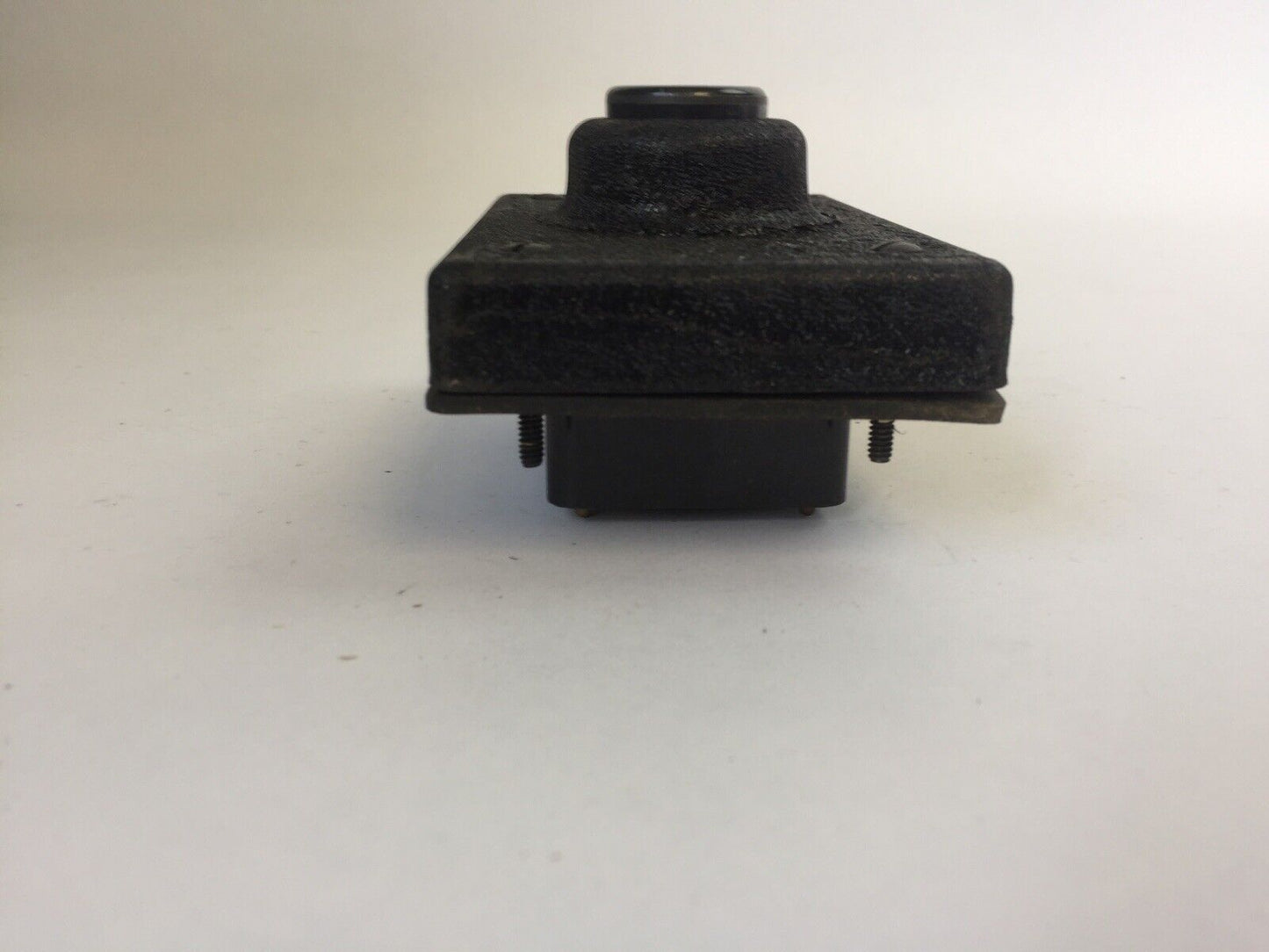 REES 294 BLACK PUSHBUTTON SWITCH
