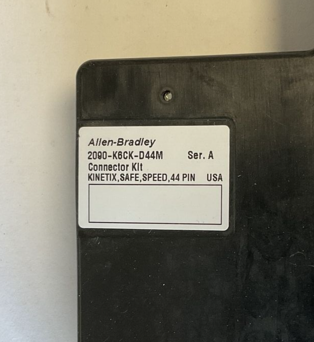 ALLEN BRADLEY 2090-K6CK-D44M CONNECTOR SER.A K6CK SAS