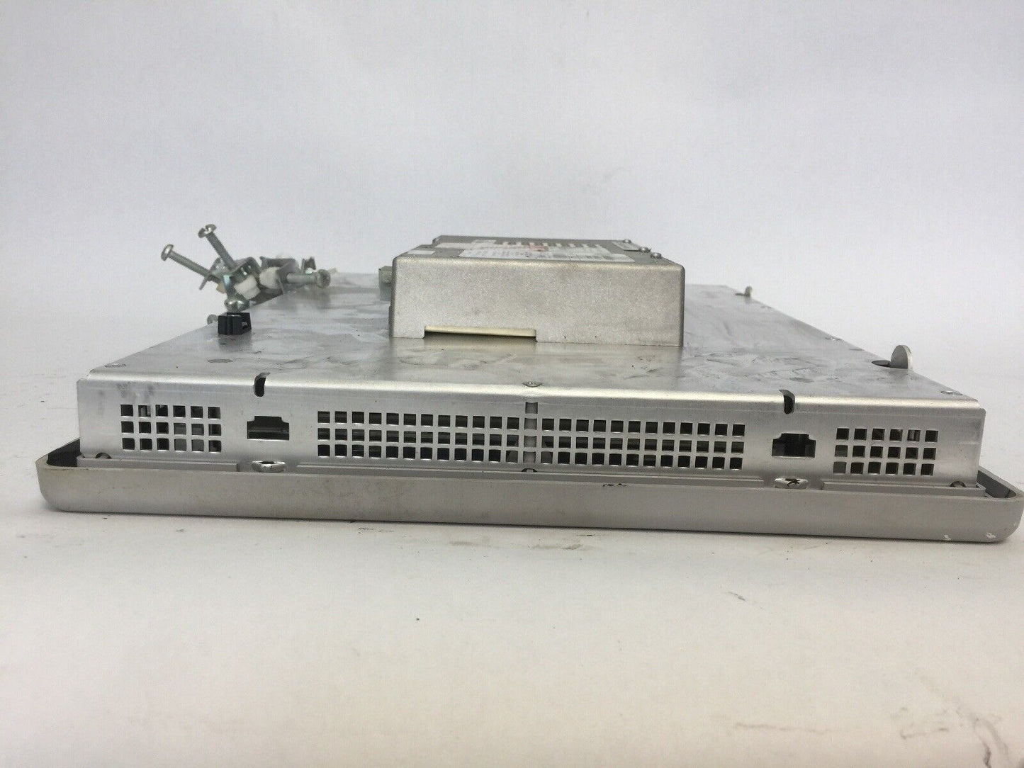 ALLEN BRADLEY 2711P-T15C4A7 PANELVIEW PLUS 1500 ASSEMBLED TERMINAL SER A TOUCH