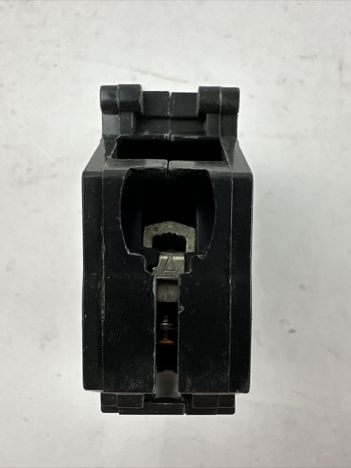 GE THQB130 CIRCUIT BREAKER 30AMP 1POLE 120/240VAC