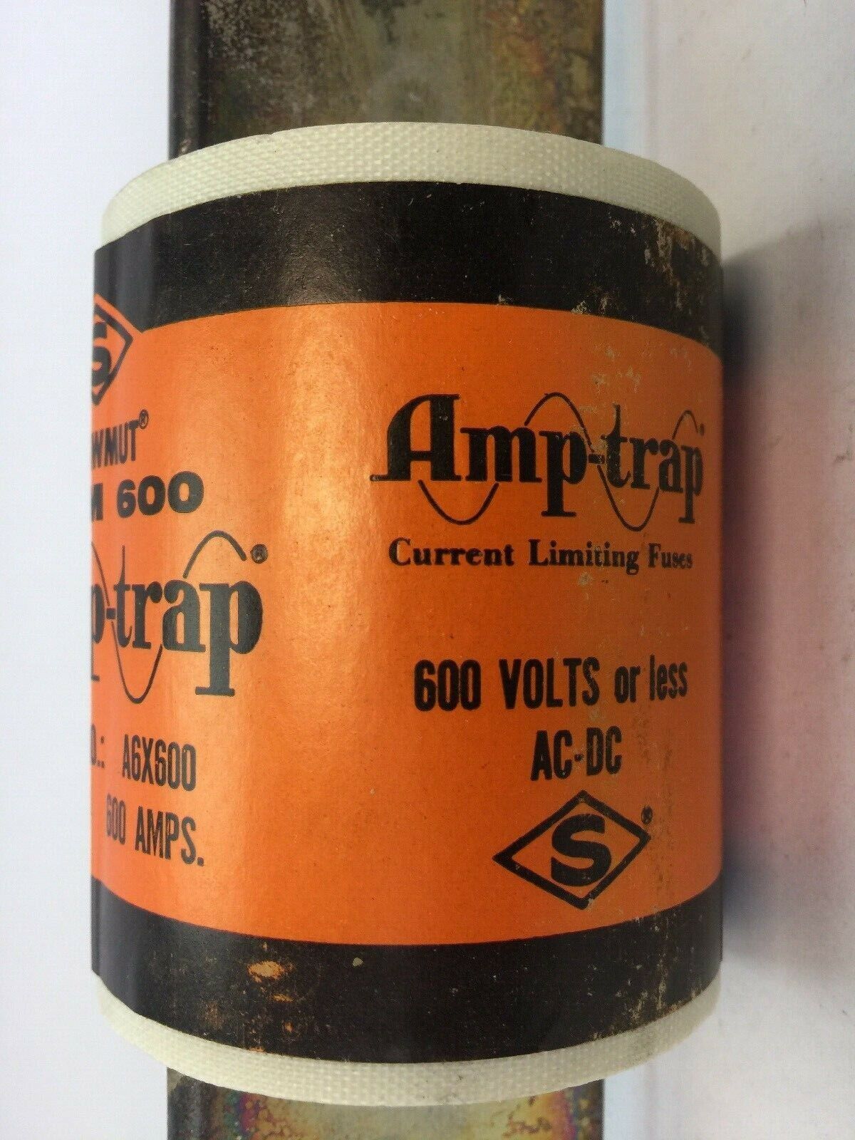 SHAWMUT AMPTRAP A6X600 FUSE 600 AMP 600 VOLTS AC/DC TYPE 4 FORM 600