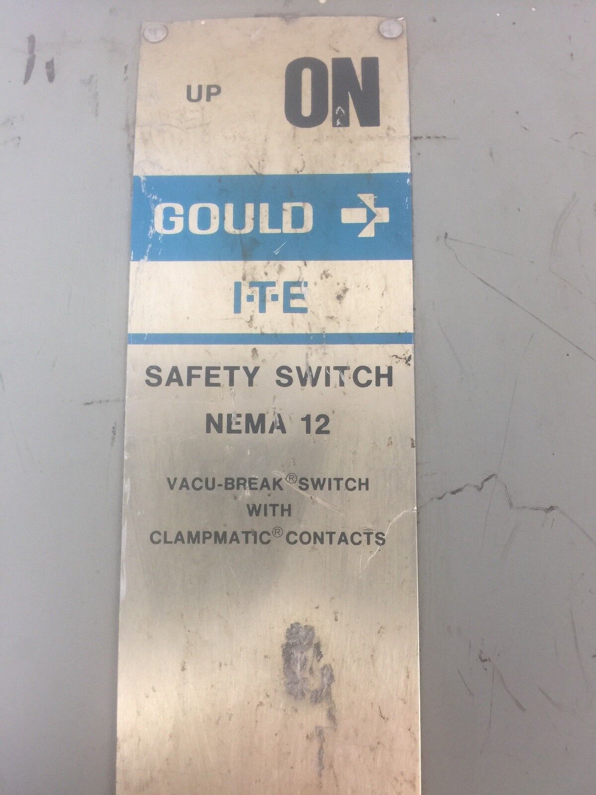 GOULD I-T-E F353H-CH FUSIBLE SAFETY SWITCH 600VAC 250VDC 100AMP 3PH 75HP 3 POLE