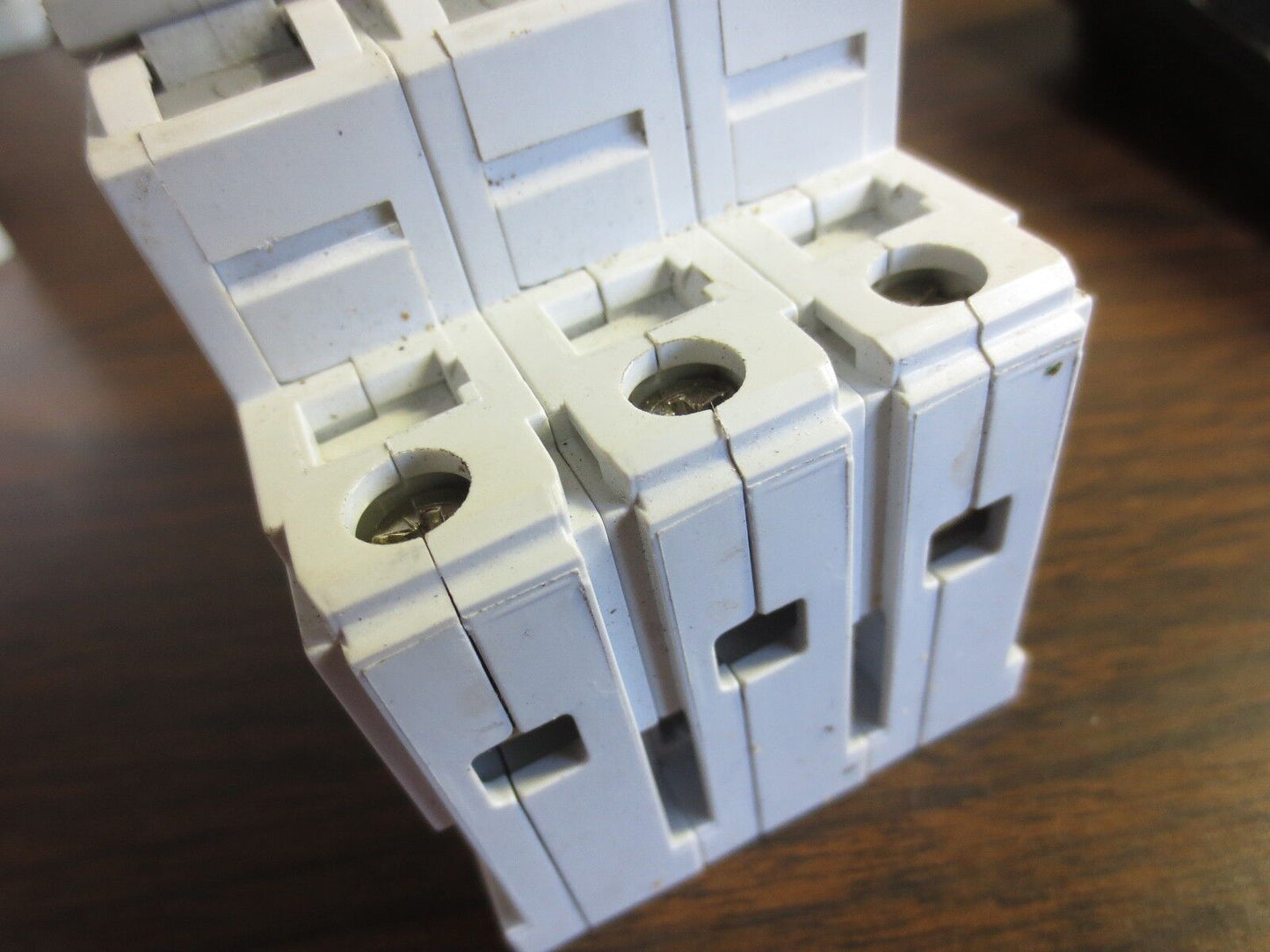 ALLEN-BRADLEY 1492-CB3, Ser. B CIRCUIT BREAKER 4A, 3-POLE - G040