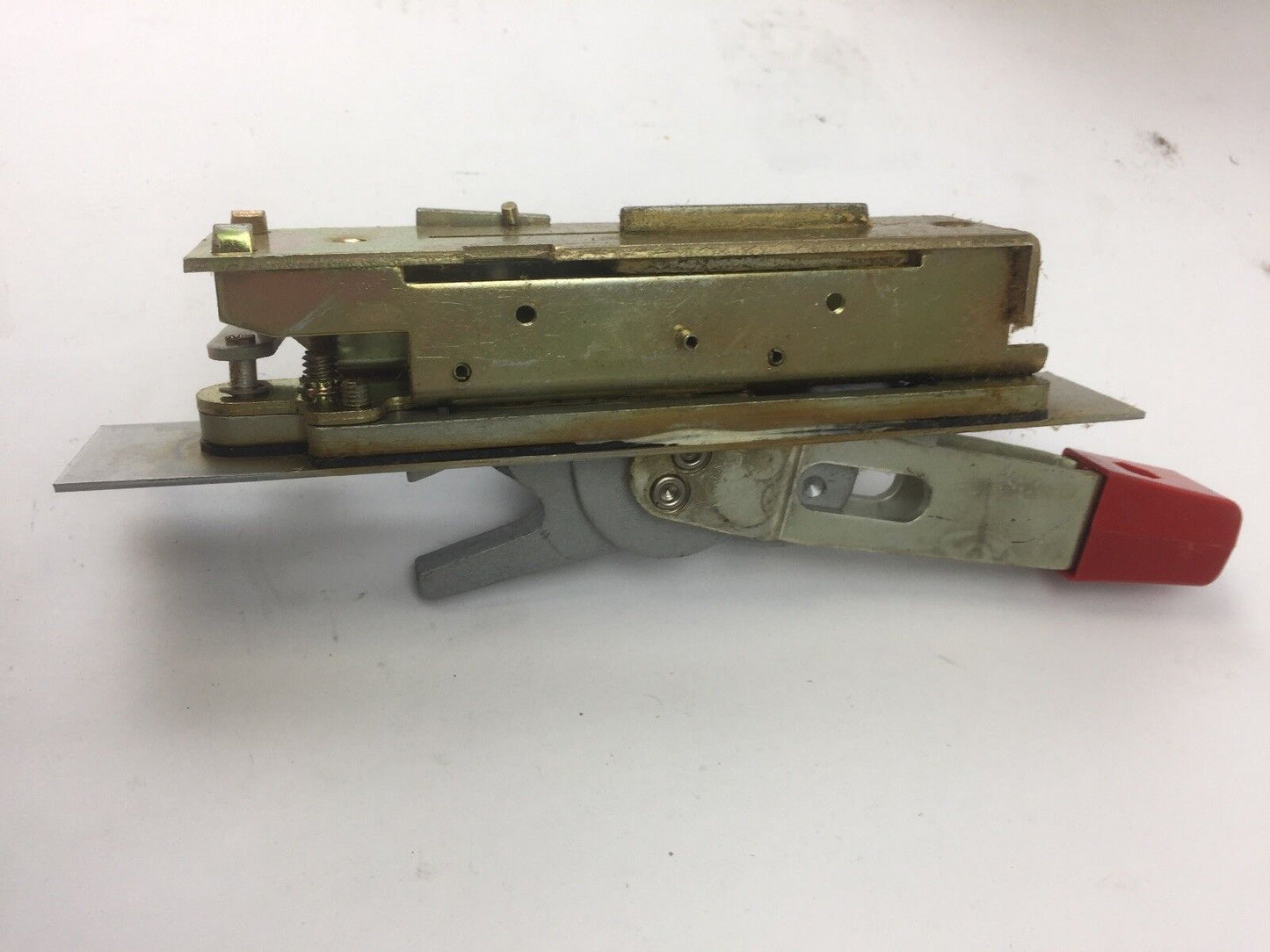WESTINGHOUSE SM150L SAFETY HANDLE MECHANISM TYPE SM FOR AB DE-ION CIRCUIT BREAKE