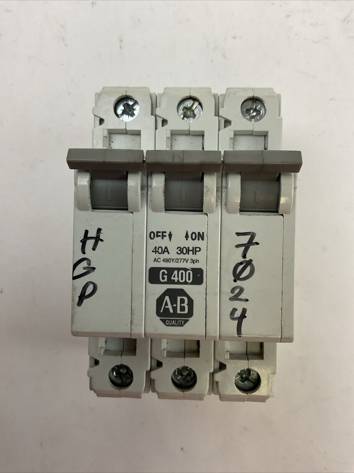 ALLEN BRADLEY 1492-CB3G400 MANUAL MOTOR CONTROLLER 40A 30HP 3P 480Y/277VAC SER C