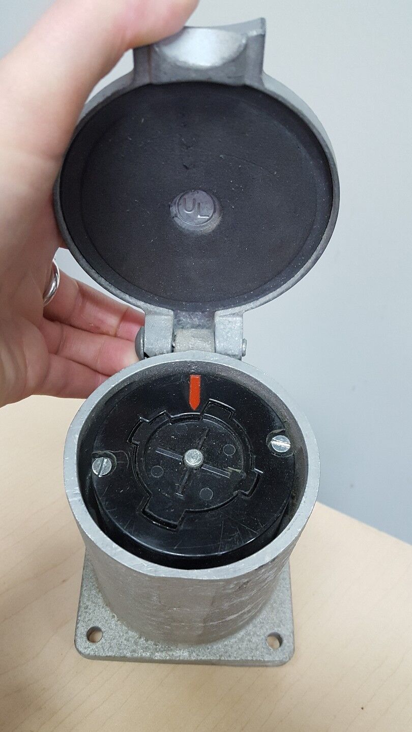 AH & H 60 Amp 600 Vac Receptacle